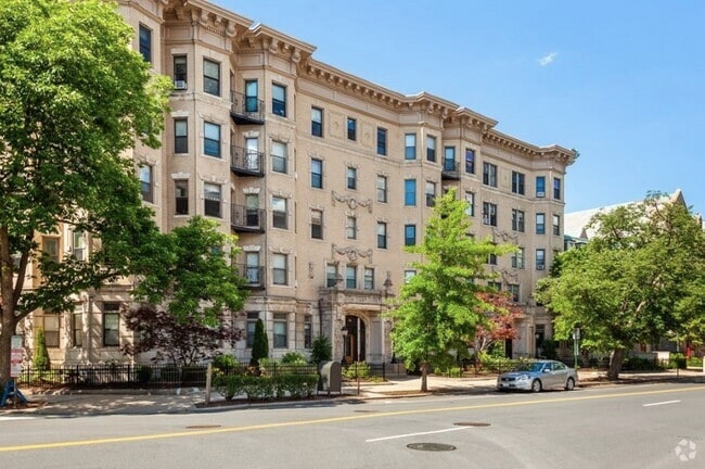 Building Photo - 1111 Boylston St Unit 48 Rental