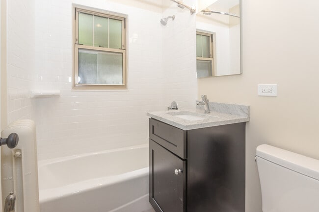 Junior One Bed Bathroom