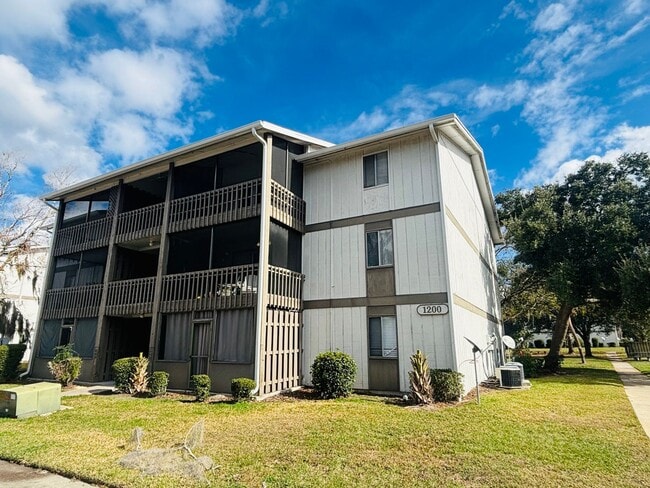 Photo - 2/1 Clean apartment