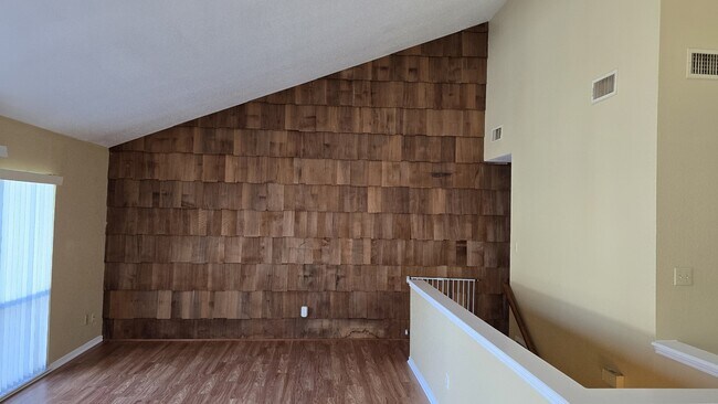 Photo - 135 April Point Dr N Casa Adosada