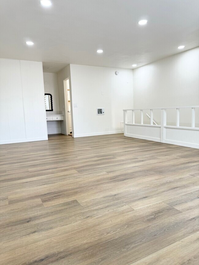 Photo - 440 W Orangewood Ave Unidad A