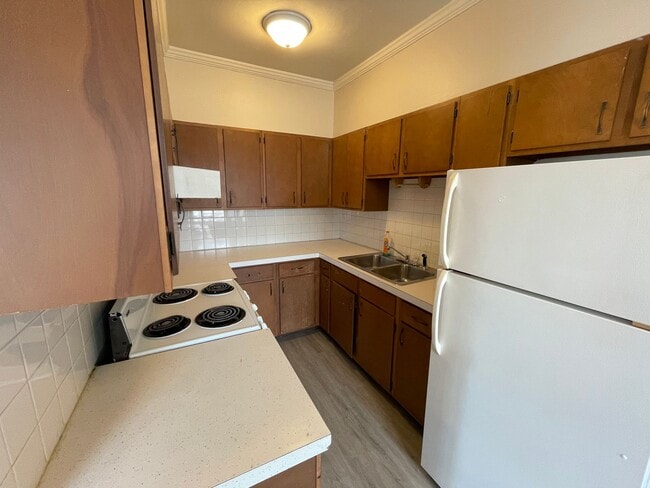 Photo - Rollins Apartments