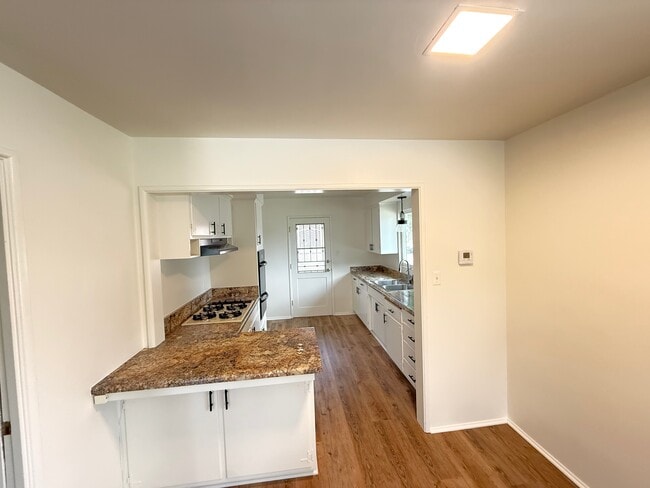 Photo - 286 Homer Ave