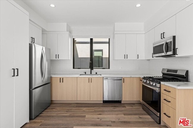 Photo - 12777 Zanja St
