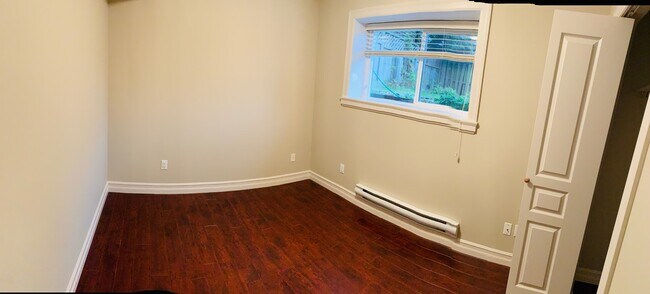 Photo - 1420 King Albert Ave