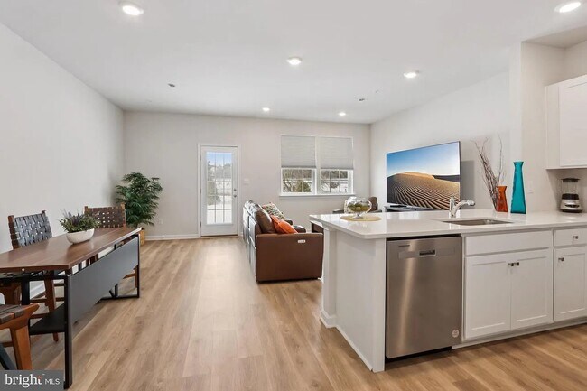 Photo - 1138 Martin Rd