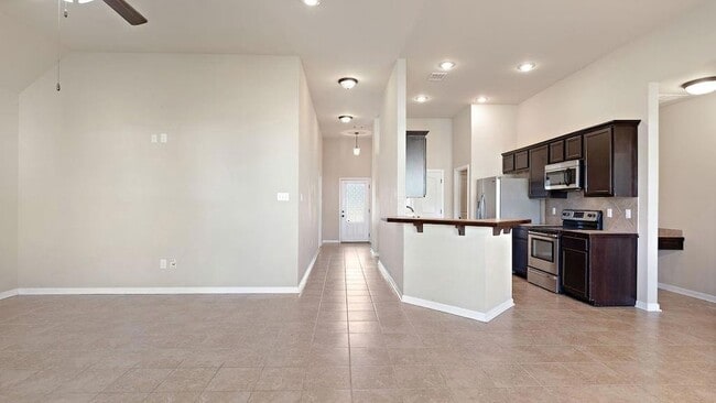 Photo - 42189 Broad Walk Ave
