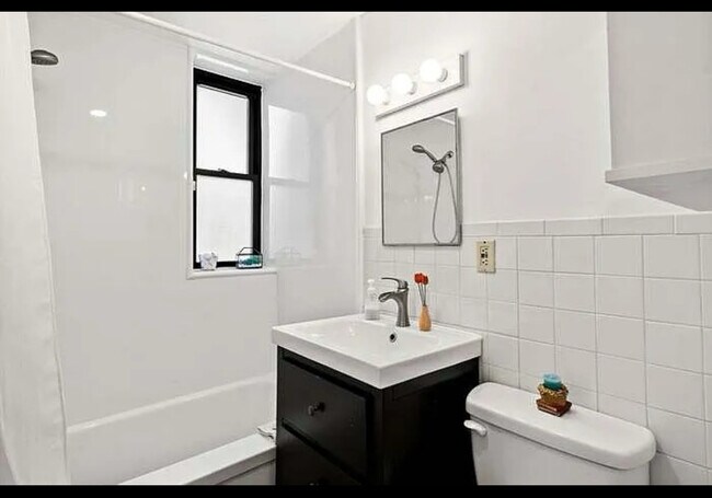 Photo - 1400 Commonwealth Ave Unidad 6