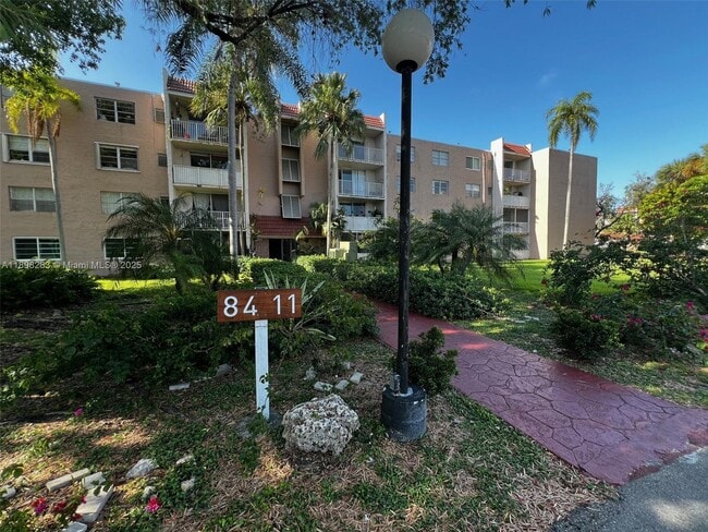 Photo - 8411 NW 8th St Unidad 105