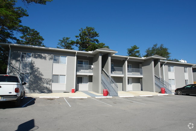 Building Photo - College Courtyard Rental