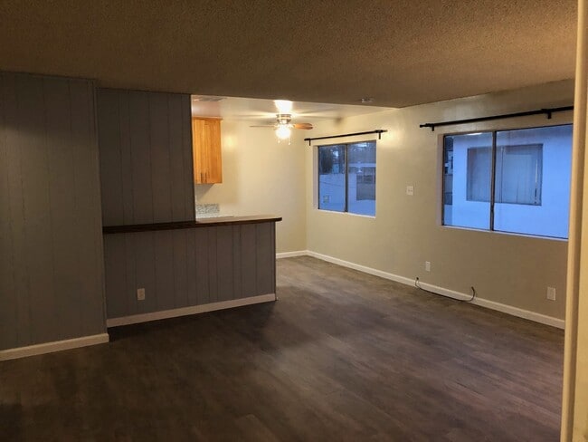 Photo - 2107 Earl Ave Unidad 4