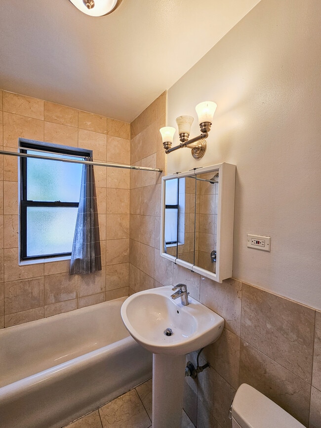 Photo - 4243 N Keystone Ave Unit #3C