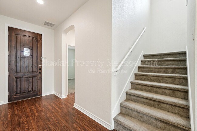 Photo - 3306 Putnam Fields