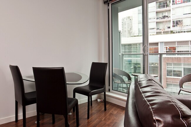 Photo - 233 Robson St