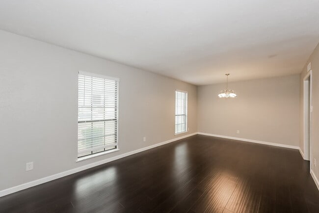 Photo - 7709 Landmark Ridge St