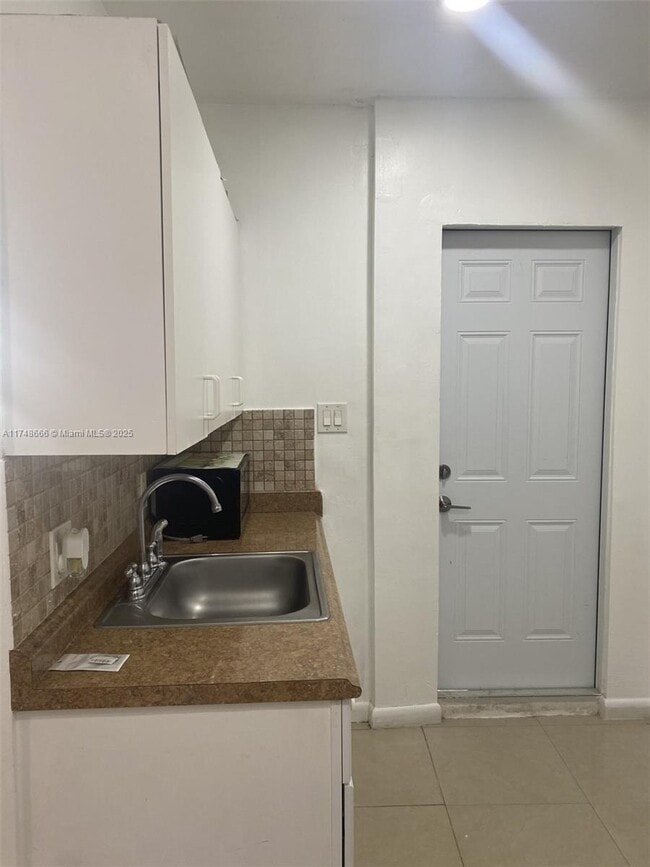 Building Photo - 2141 N 58th Ave Rental