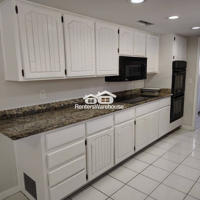 Photo - 1724 E Hope St