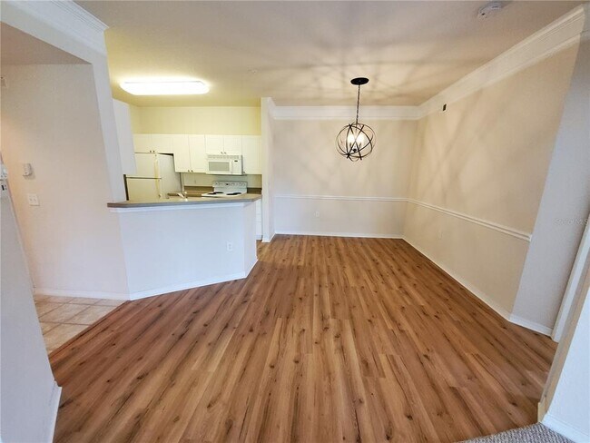 Photo - 5140 Northridge Rd Unit 208