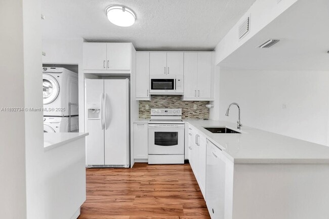 Photo - 1655 NE 115th St Unit 40-B