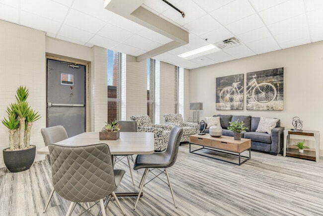 Photo - Academy at Drexel