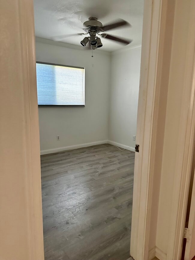 Photo - 20829 Marshall Way