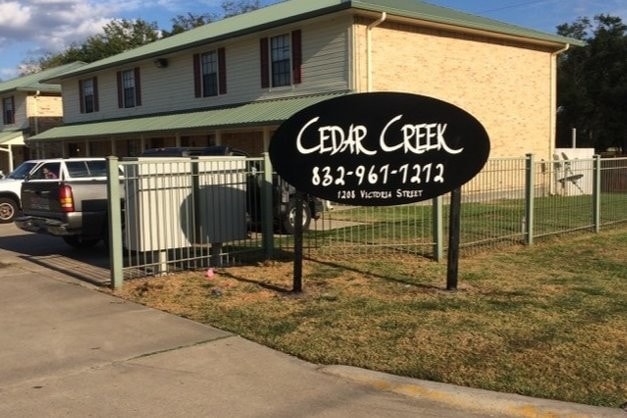 Cedar Creek Apartments - 1208 Victoria Ave Unit 7