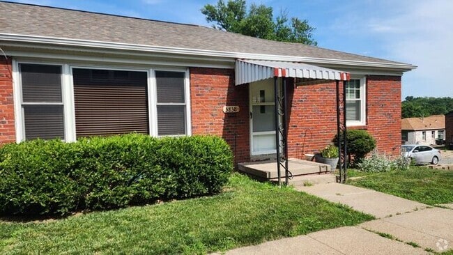 Building Photo - Now Available! Rental
