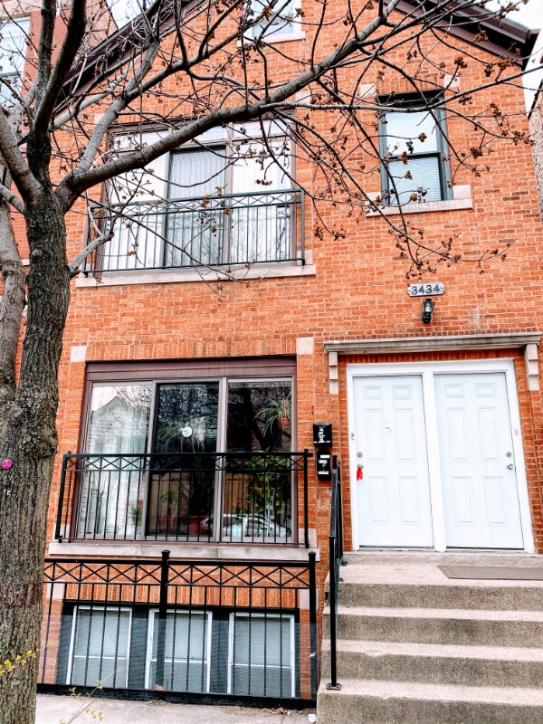 3434 S Wallace St Apartment Unit B Chicago, IL