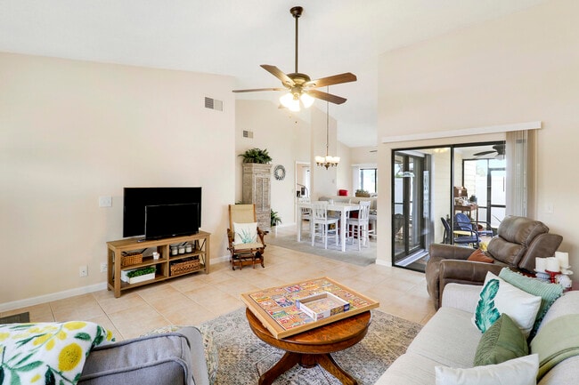 Photo - 703 Stonewood Ct
