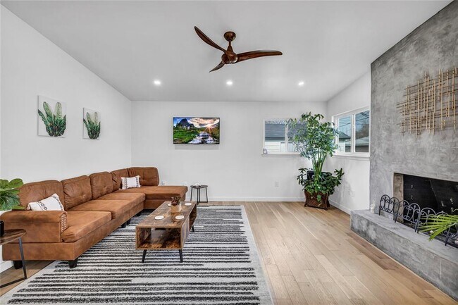 Photo - 10601 Walnut Bend Dr