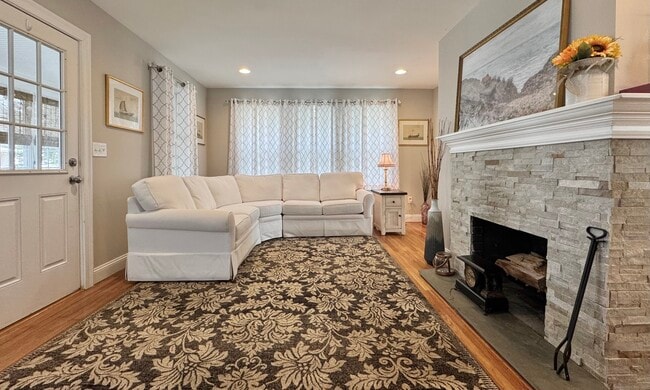 Photo - 35 Coolridge Rd