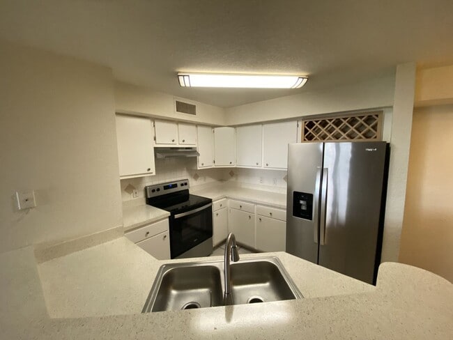 Beautiful 1st floor, 3 bedroom/2 bath cond... - Beautiful 1st floor, 3 bedroom/2 bath cond...