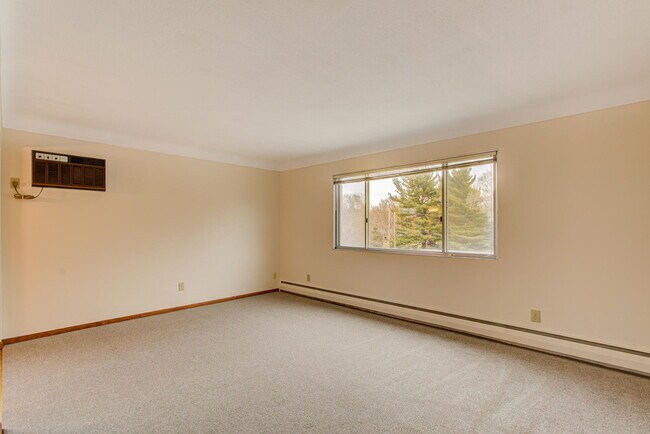 Photo - 1890 Lexington Ave N Unidad 4