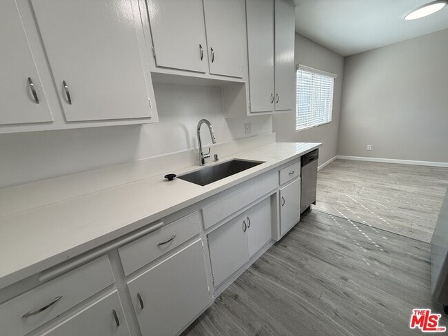 Photo - 2020 Preuss Rd Unit 105