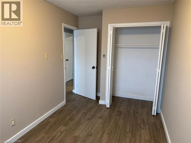 Photo - 316 Dufferin St