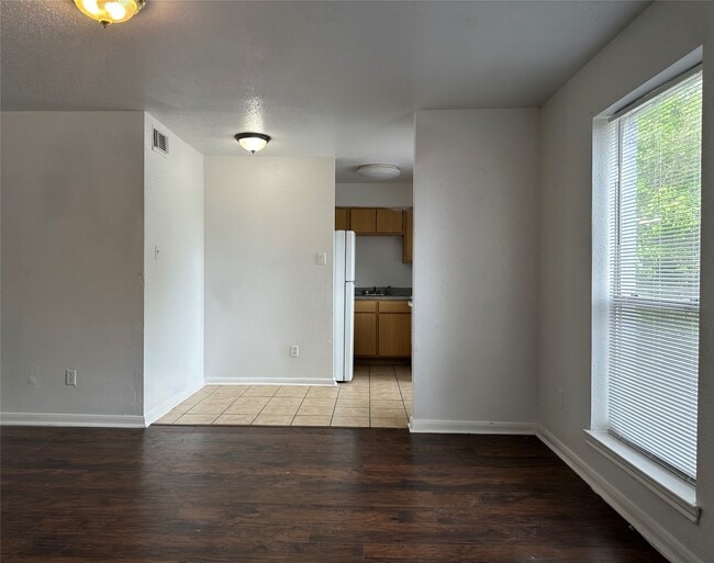 Photo - 7201 Hallshire Dr Unit 124