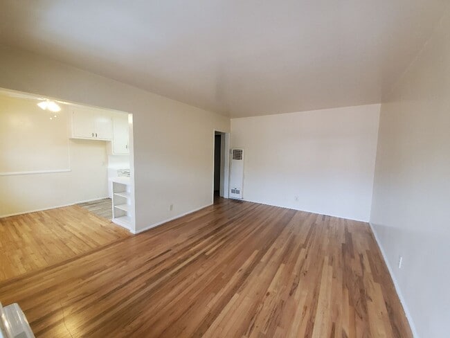 Photo - 1-Bedroom 1 bath unit in Van Nuys Unit 15908-5