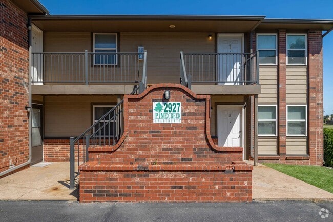 Pine Creek Apartments