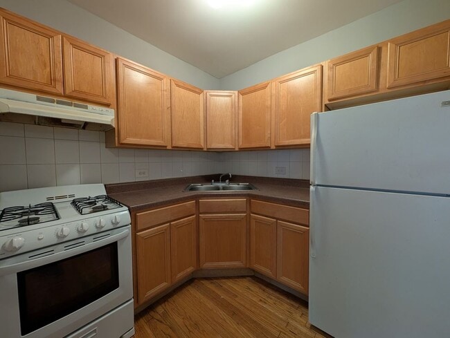 Photo - 910 W Dakin St Unit 916-318