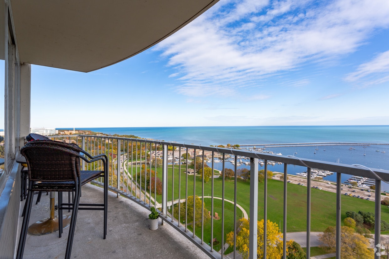 Floor Plan - Two Bed Balcony Lake View - Parking Included