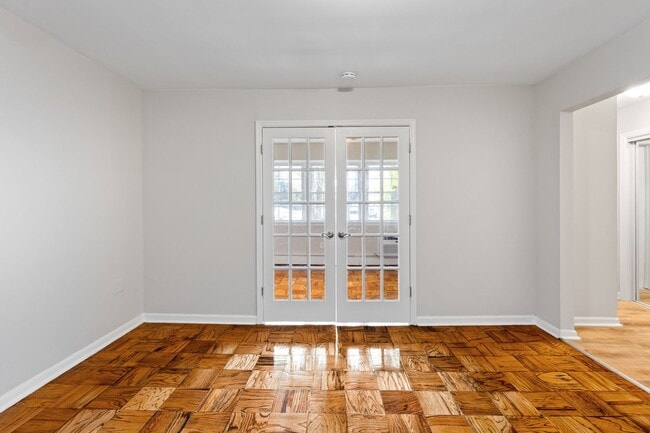 Photo - 747 Valley Apartments