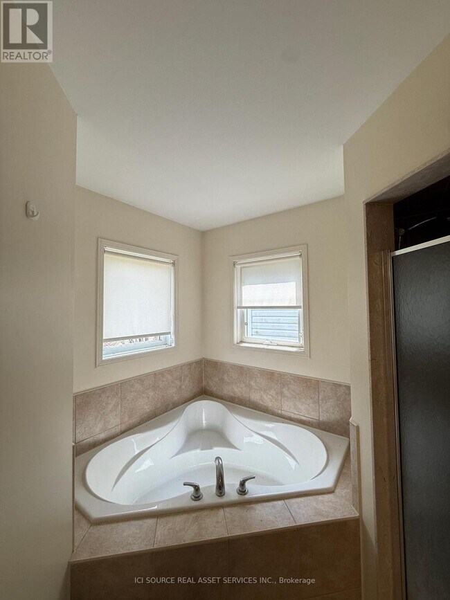 Photo - 181 Norland Cir