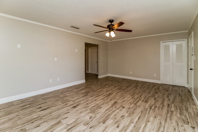 Photo - 1301 Baranova Rd