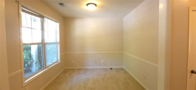 Photo - 237 Ascott Ln