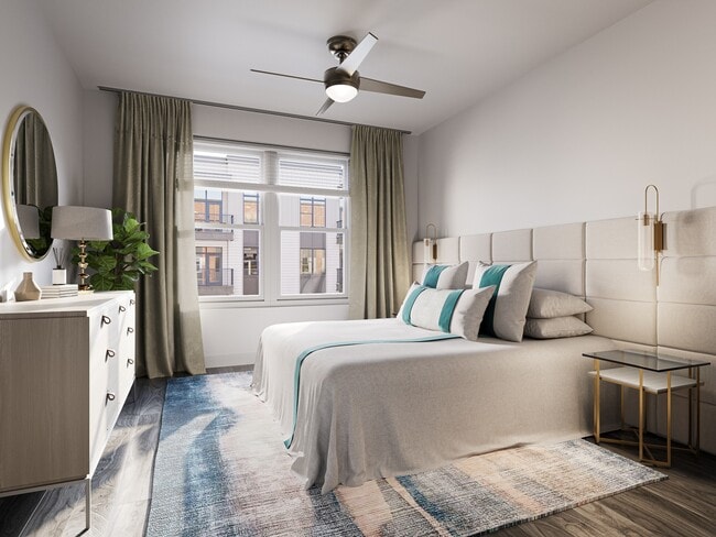 Link Apartments® Broad Ave