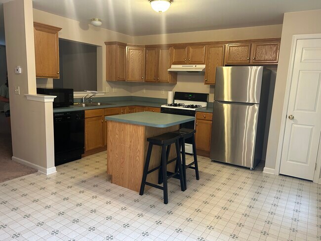 Photo - 2717 Foxshire Dr Unit 2717