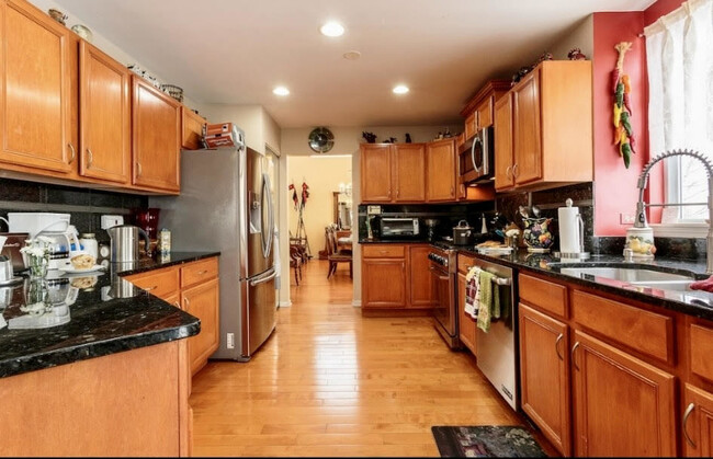 Photo - 671 Wintergreen Cir House