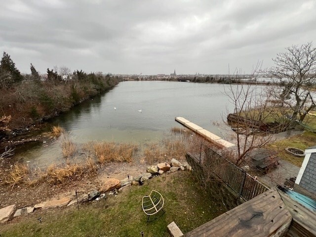 Building Photo - 18 Beach St Unit 2