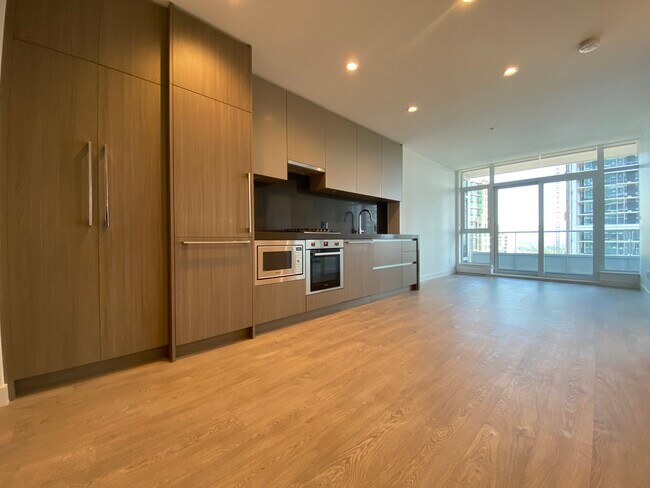 Photo - 6080 Mckay Av