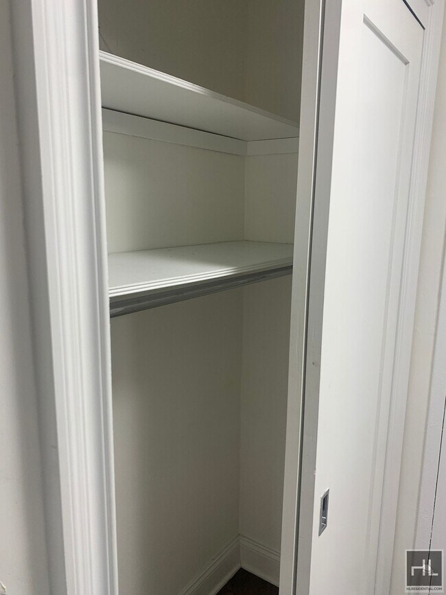 Photo - East 82nd Street Unidad 19D